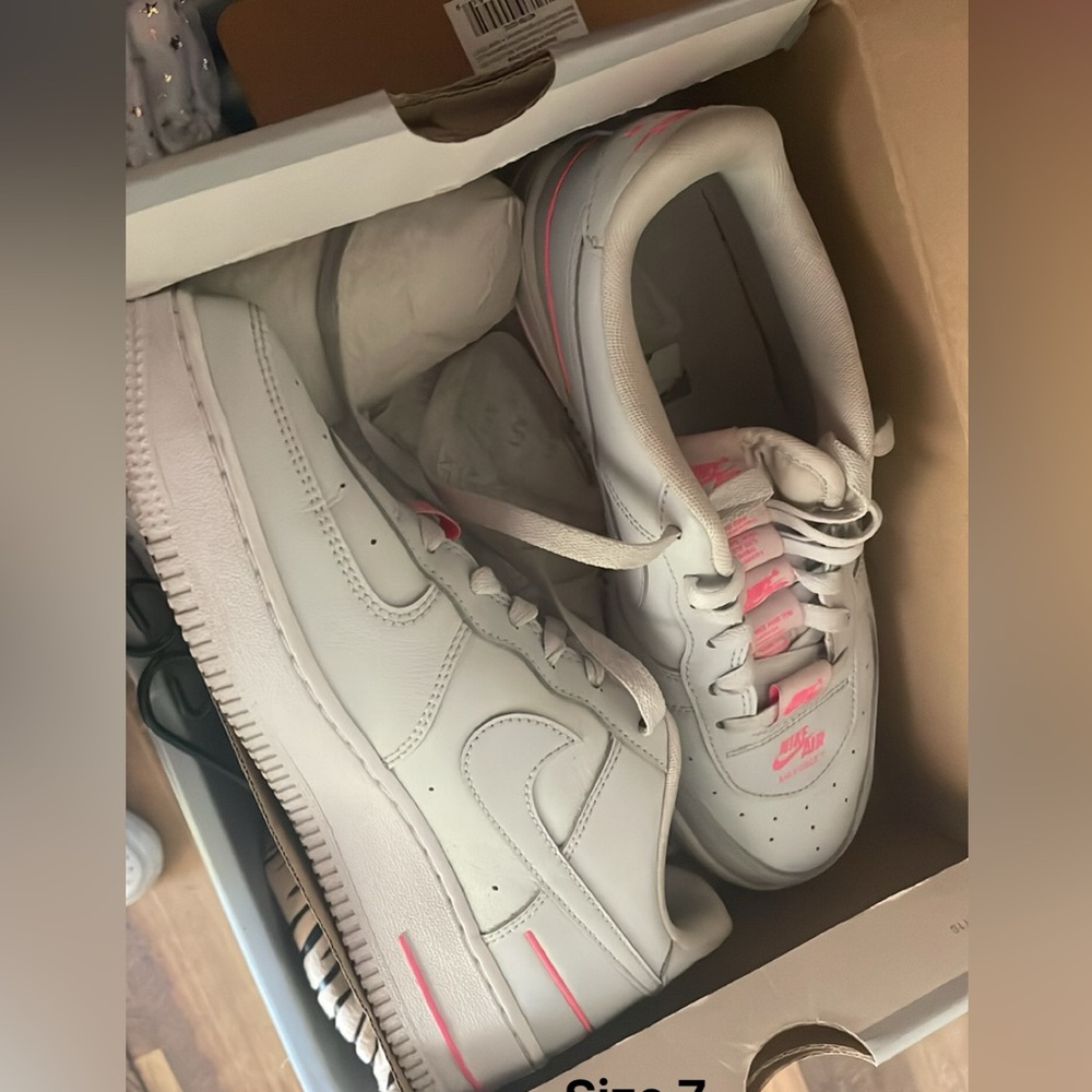 Air Force 1 LV8 3